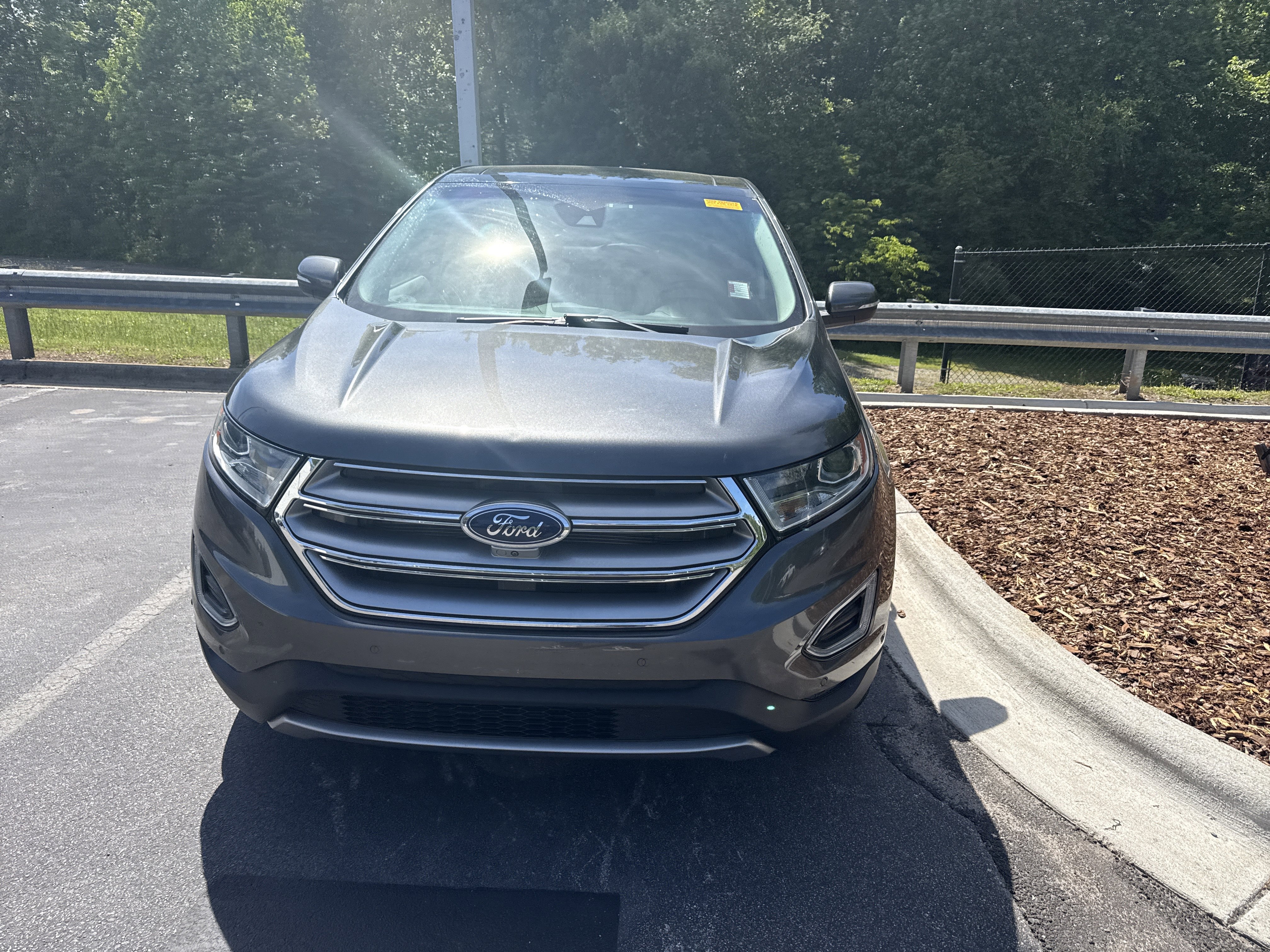 Used 2018 Ford Edge Titanium w/ Equipment Group 302A AWD/4WD image 2