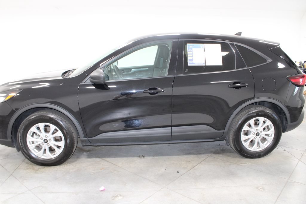 Used 2025 Ford Escape Active AWD/4WD image 6