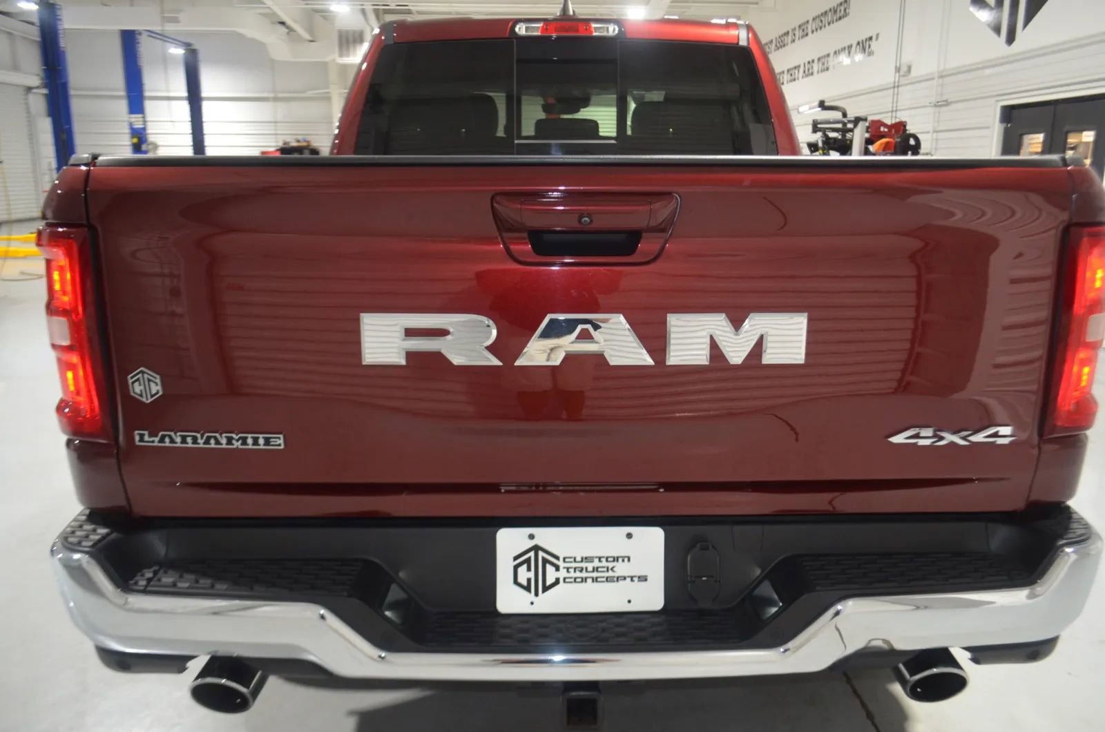 Used 2025 RAM 1500 Laramie image 9