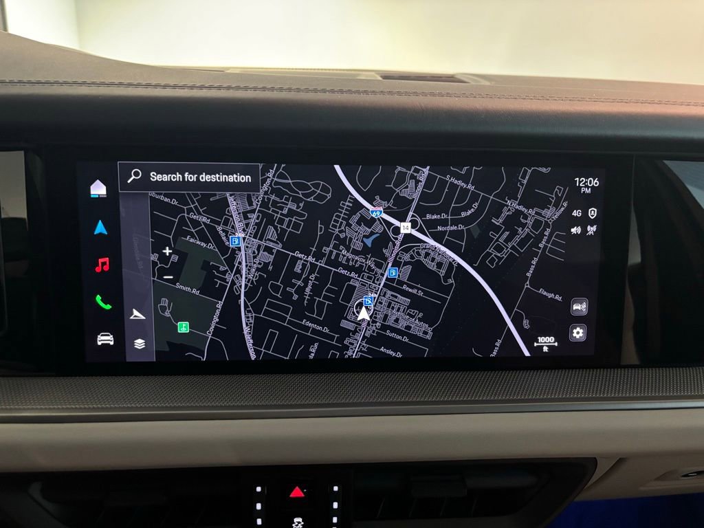 Certified 2025 Porsche Cayenne AWD/4WD image 23