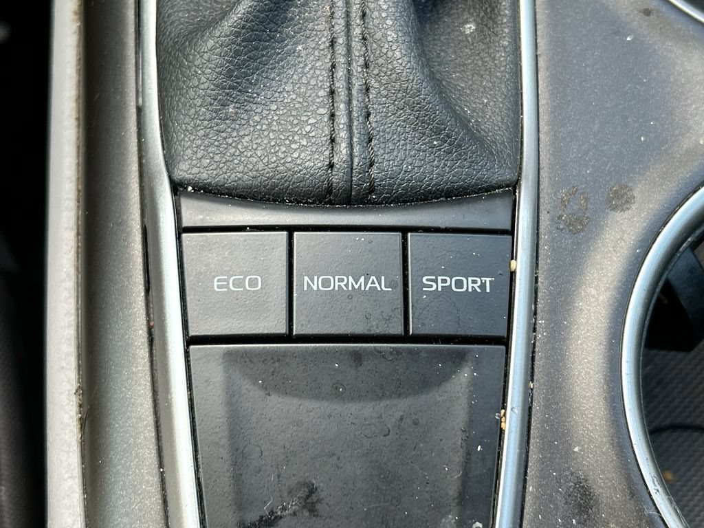 Used 2023 Toyota Camry LE FWD image 31