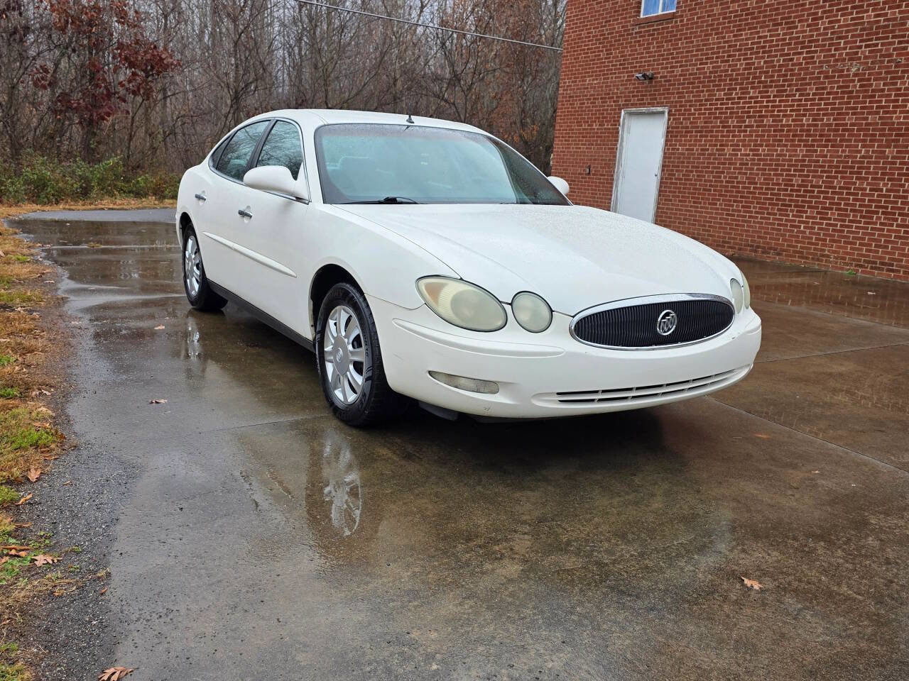 Used 2005 Buick LaCrosse CX image 3