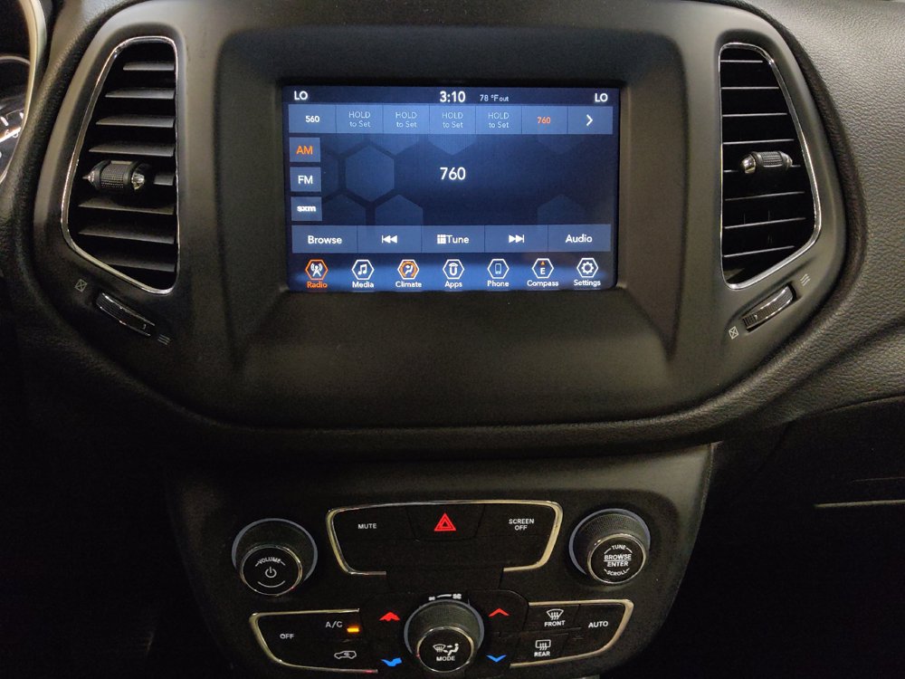 Used 2018 Jeep Compass Sport w/ Tech Group FWD image 25