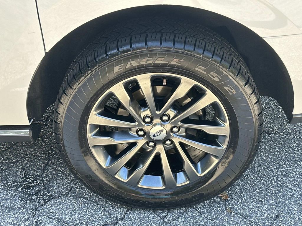 Used 2021 Ford Expedition Max Limited image 21