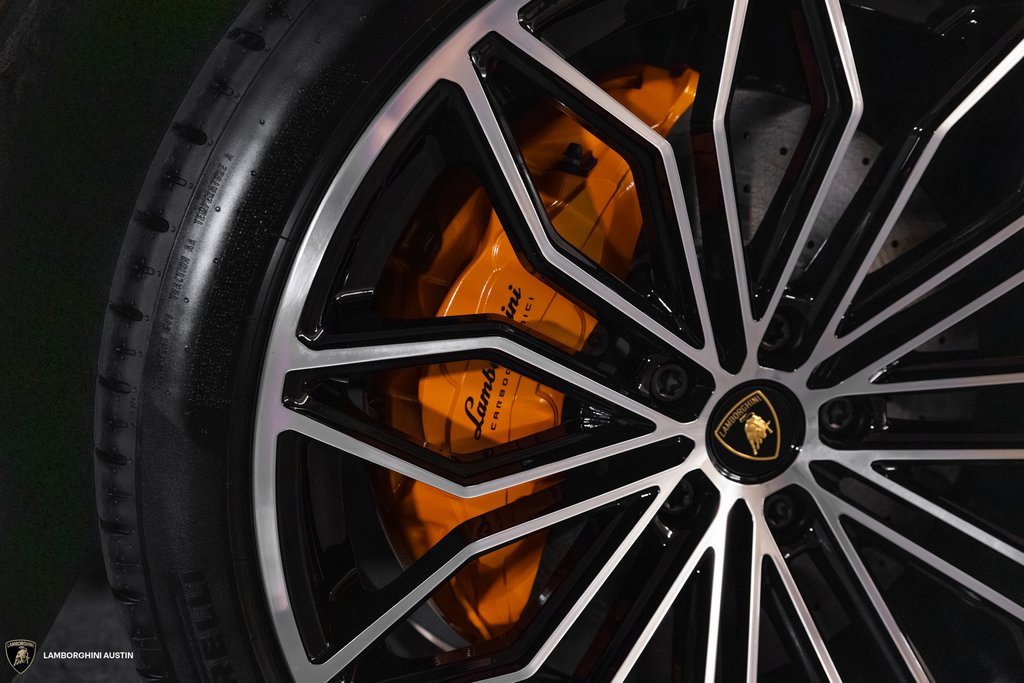 Used 2025 Lamborghini Urus SE image 19