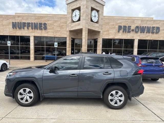 Used 2023 Toyota RAV4 LE AWD/4WD image 1