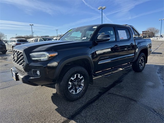 Used 2023 Toyota Tacoma TRD Off-Road w/ Black Out Package (TMS) image 4