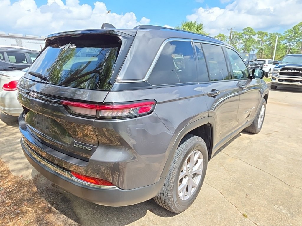 Used 2022 Jeep Grand Cherokee Limited image 9