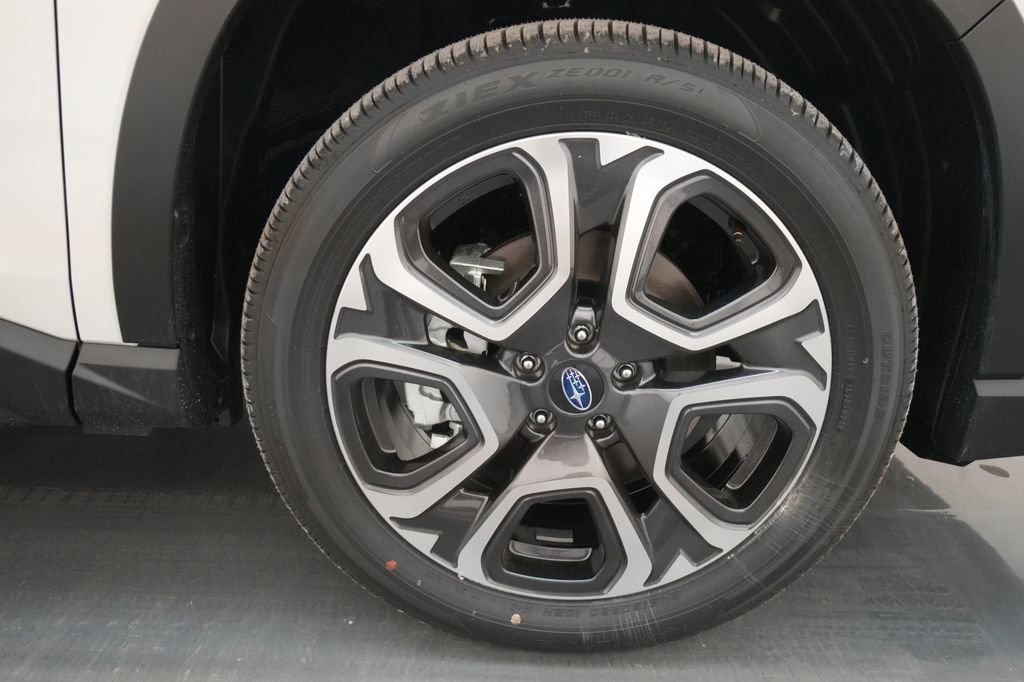 New 2025 Subaru Ascent Limited image 9