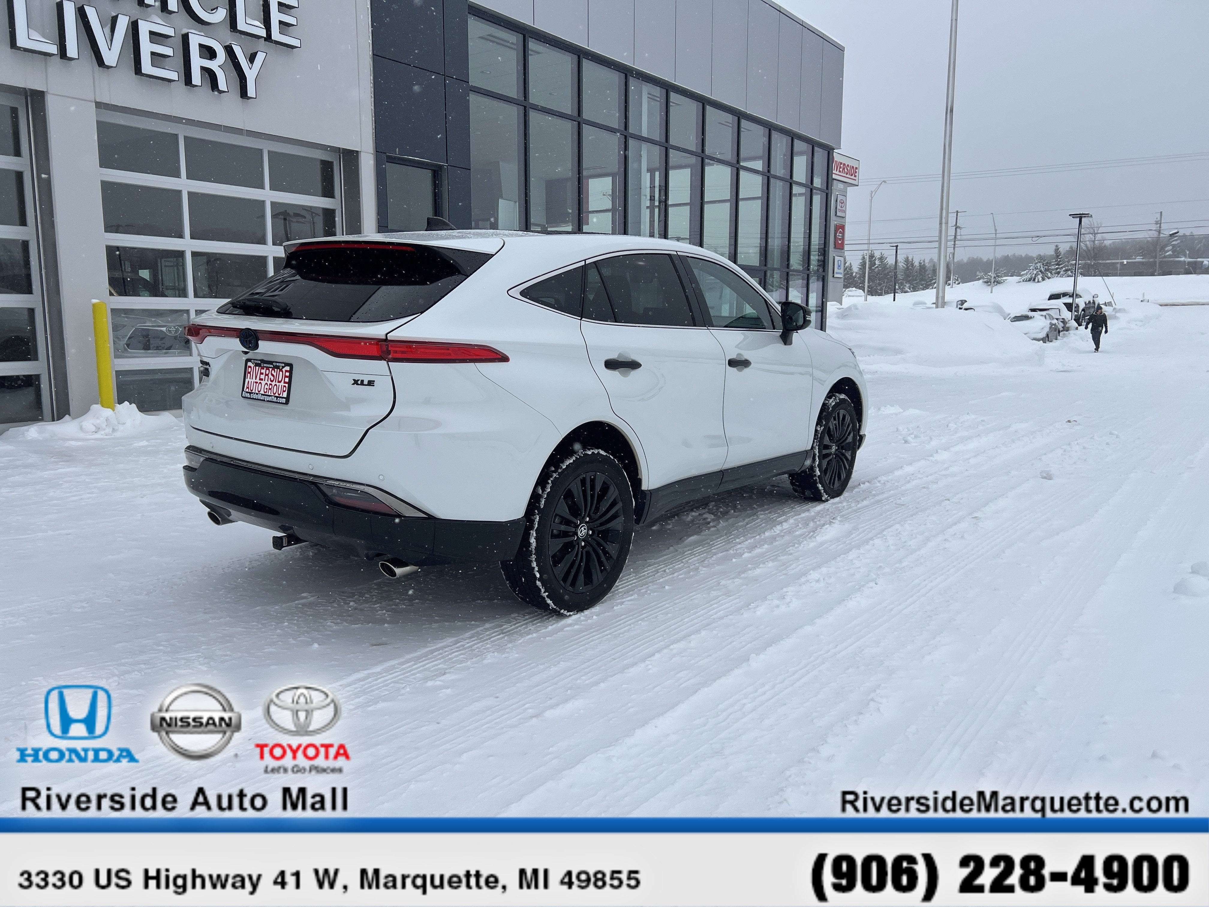 Used 2024 Toyota Venza Nightshade AWD/4WD image 9