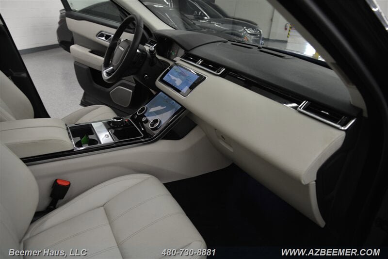 Used 2020 Land Rover Range Rover Velar S image 20