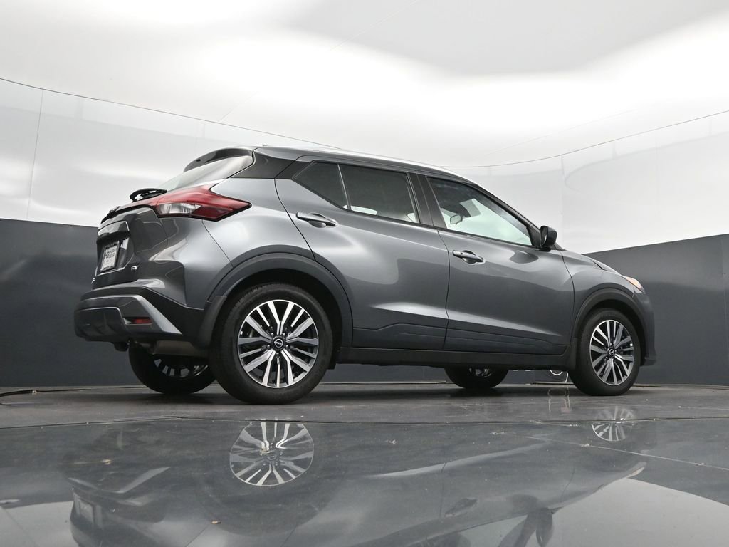 Used 2024 Nissan Kicks SV FWD image 42