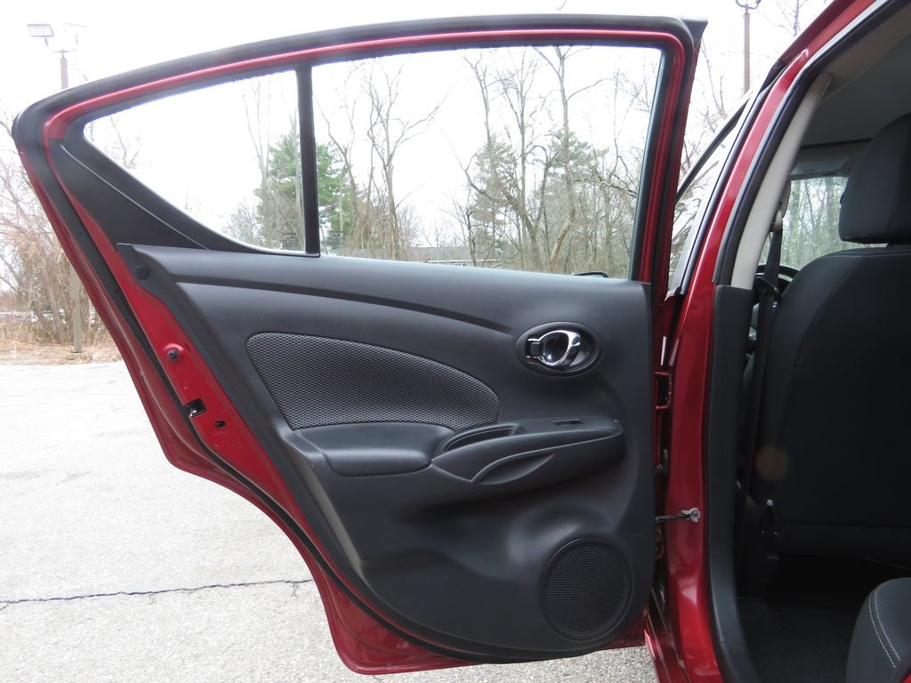 Used 2019 Nissan Versa SV FWD image 18