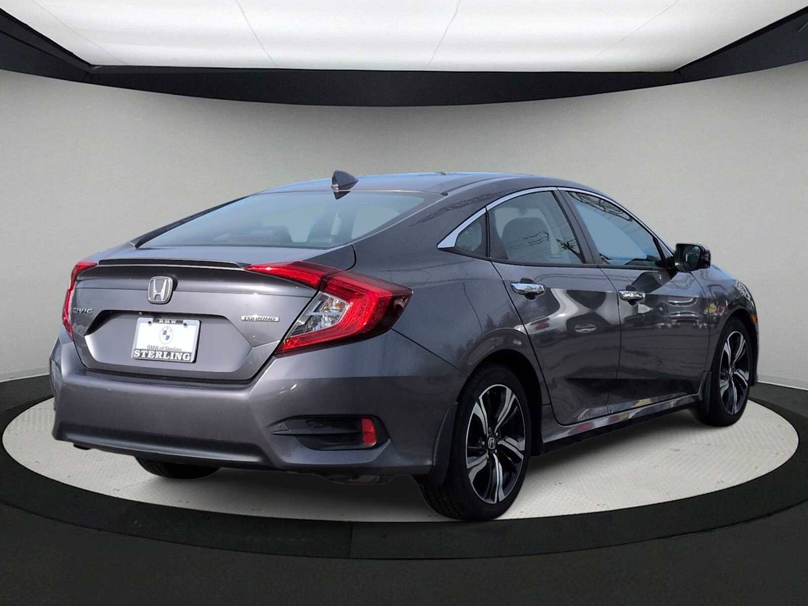 Used 2017 Honda Civic Touring image 8