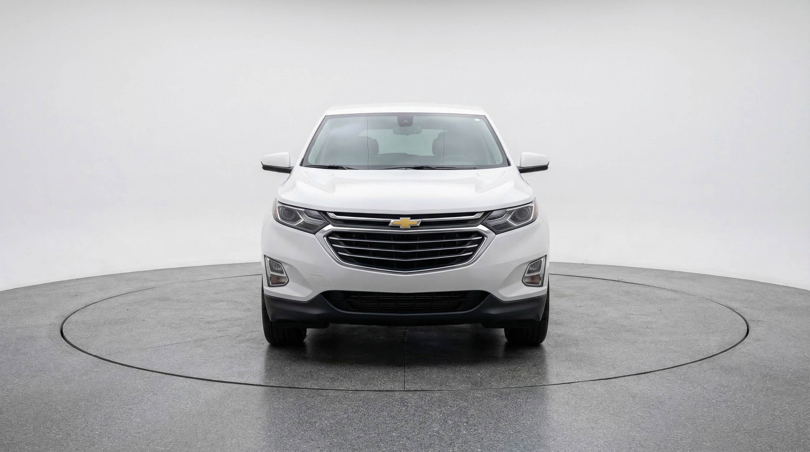 Used 2025 Chevrolet Equinox LT image 2