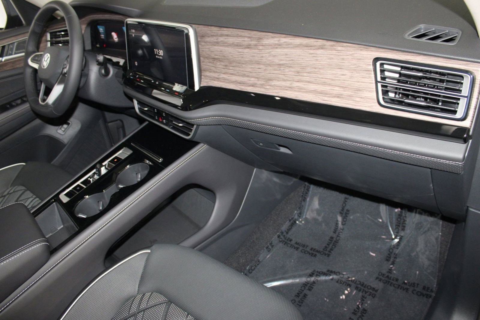 New 2026 Volkswagen Atlas SEL Premium R-Line image 33