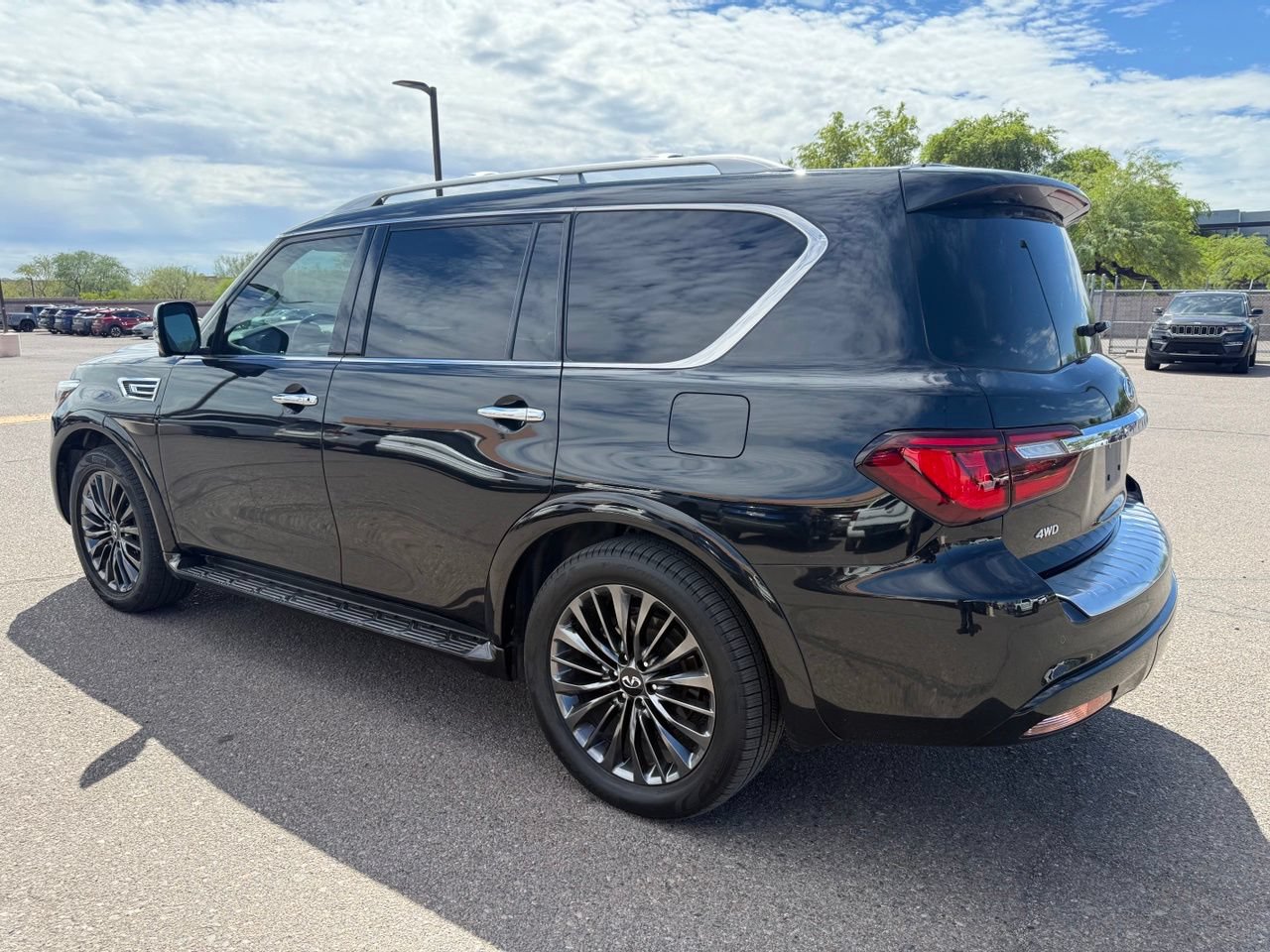 Certified 2024 INFINITI QX80 Sensory w/ Cargo Package AWD/4WD image 7