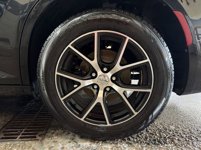 Used 2018 Chrysler 300 S w/ 300S Premium Group AWD/4WD image 10