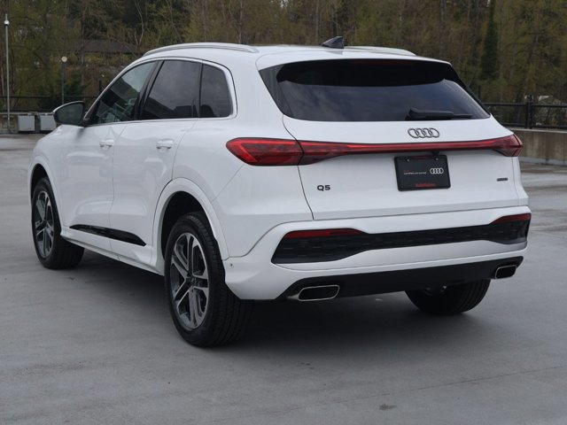 Used 2025 Audi Q5 Premium w/ Convenience Package image 9