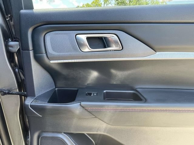 Used 2025 Ford Explorer ST-Line RWD image 27