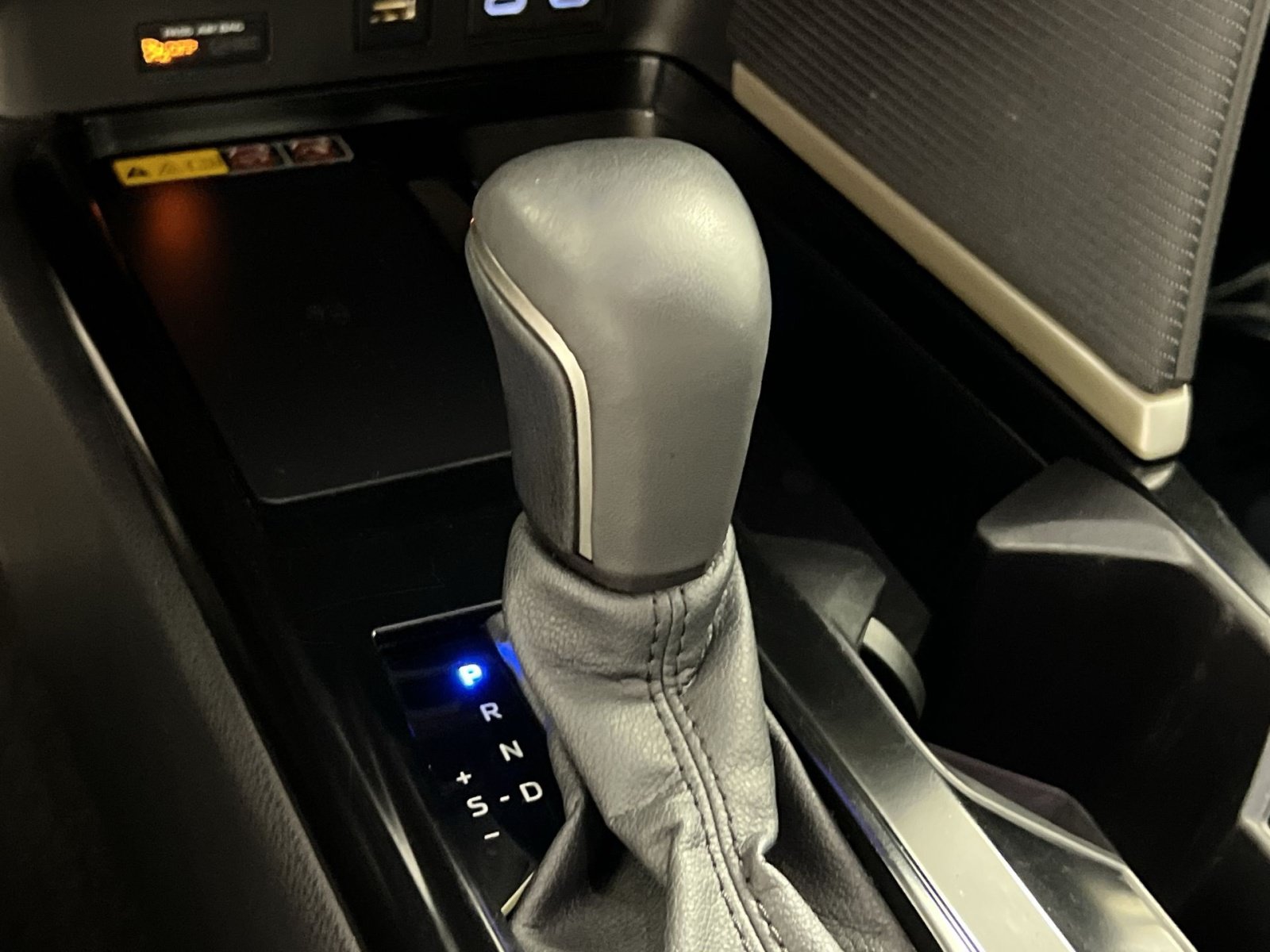 Used 2025 Toyota Camry SE FWD image 23