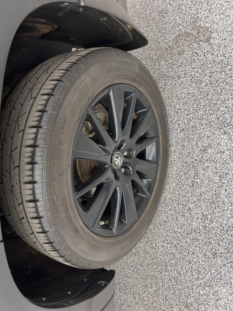 Used 2019 Toyota Highlander SE FWD image 8