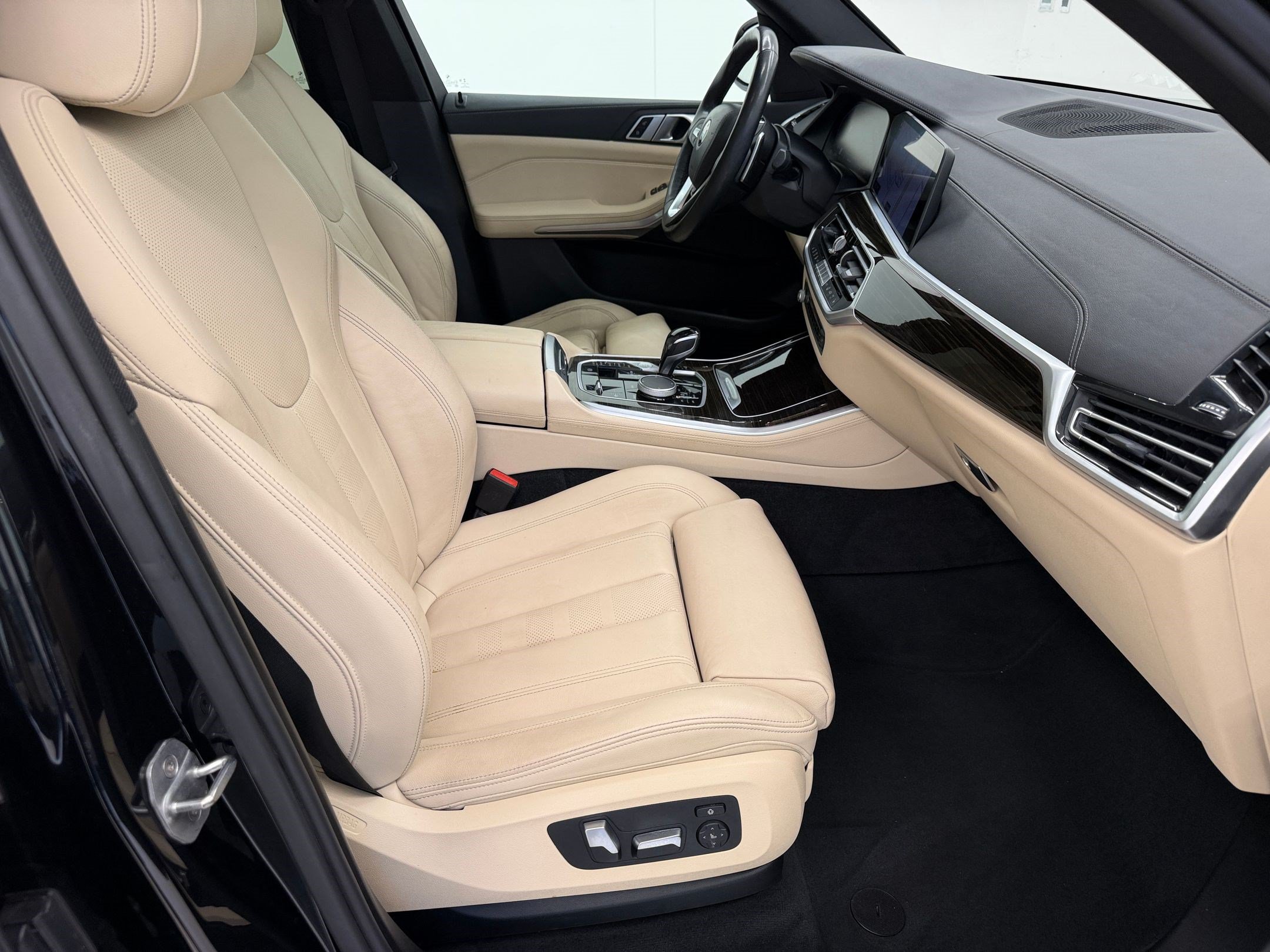 Used 2020 BMW X5 sDrive40i w/ Convenience Package RWD image 25