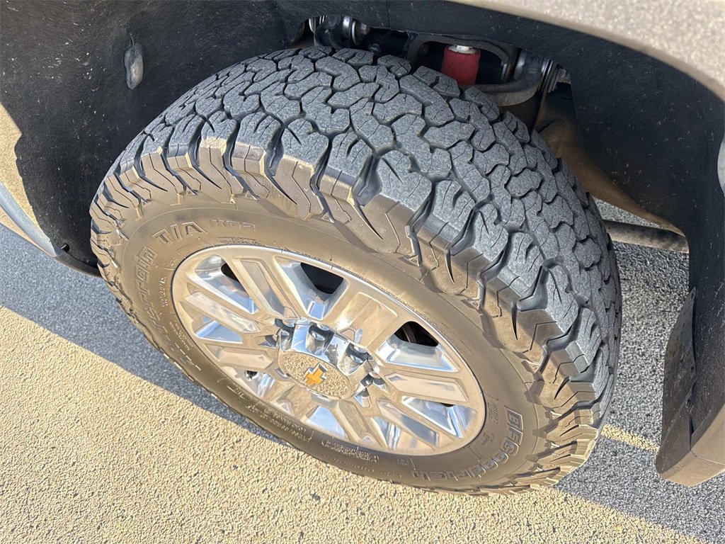 Used 2024 Chevrolet Silverado 2500 High Country w/ Technology Package image 30