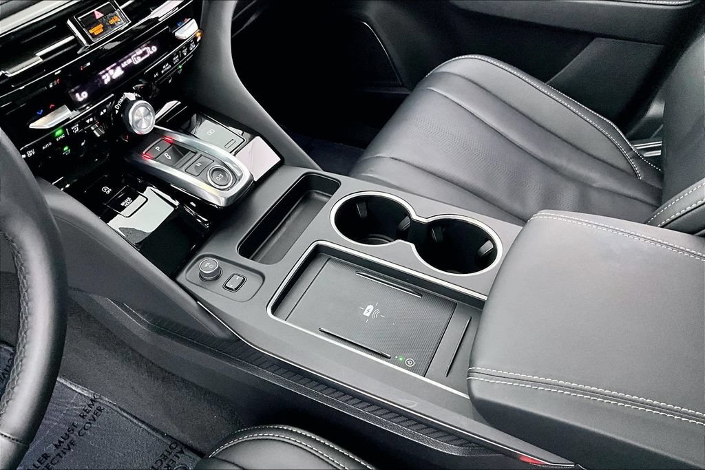 Certified 2026 Acura MDX w/ Technology Package FWD image 17
