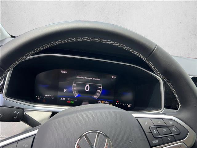 Used 2025 Volkswagen Taos SE FWD image 11
