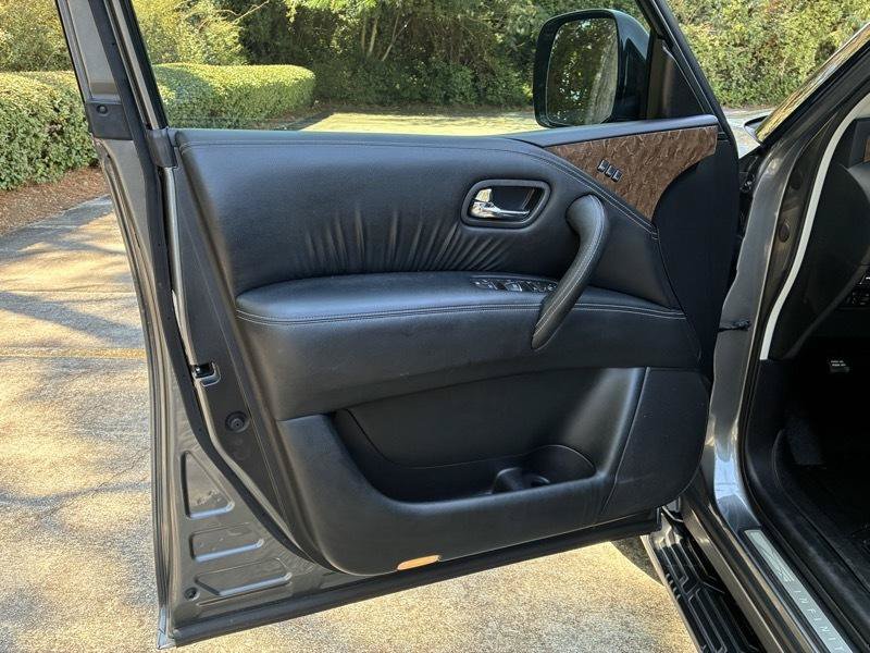 Used 2017 INFINITI QX80 4WD image 30