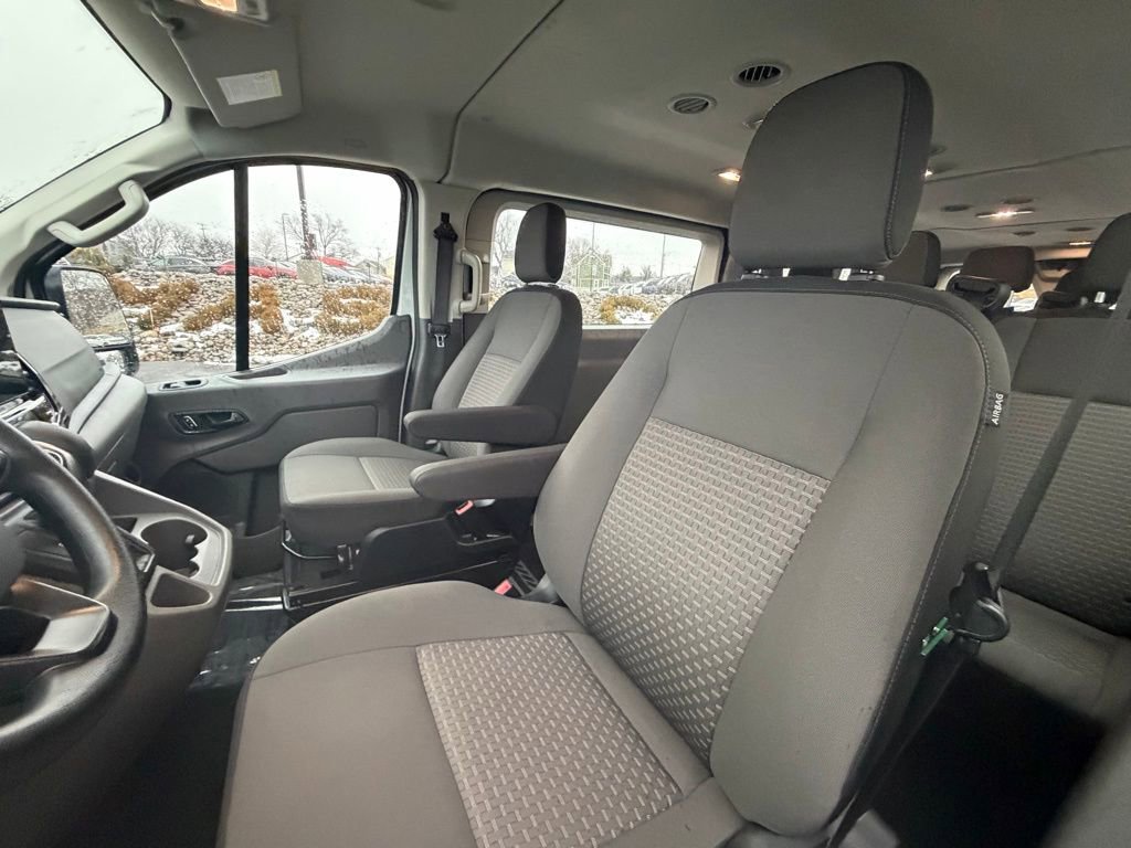 Used 2023 Ford Transit 350 XLT image 12