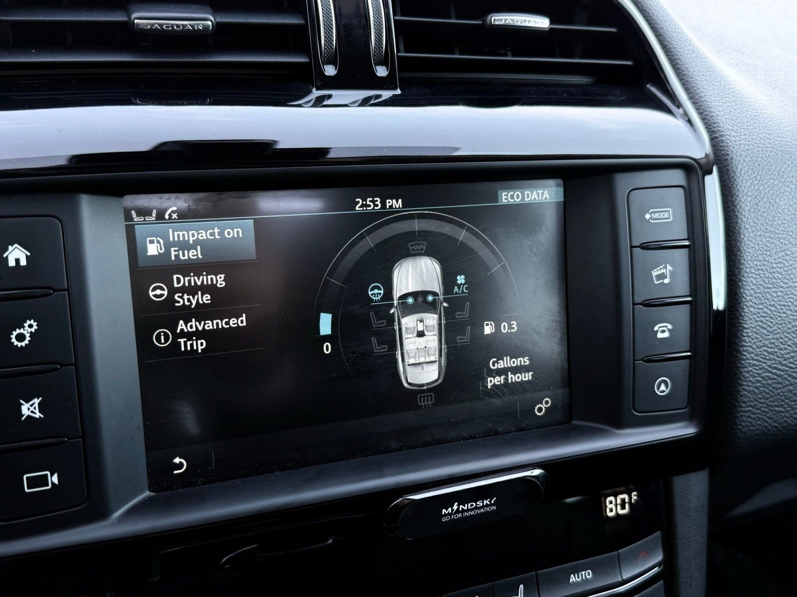 Used 2018 Jaguar F-PACE Premium image 48