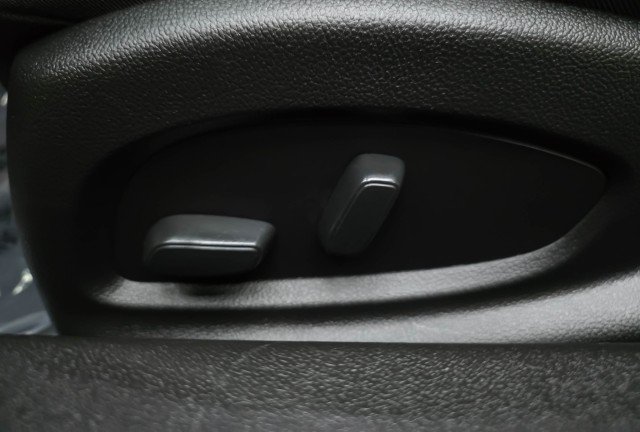 Used 2020 Chevrolet Camaro SS RWD image 29