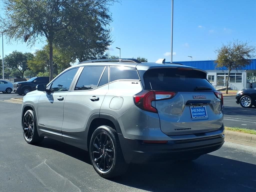 Used 2023 GMC Terrain SLE w/ Elevation Edition FWD image 8