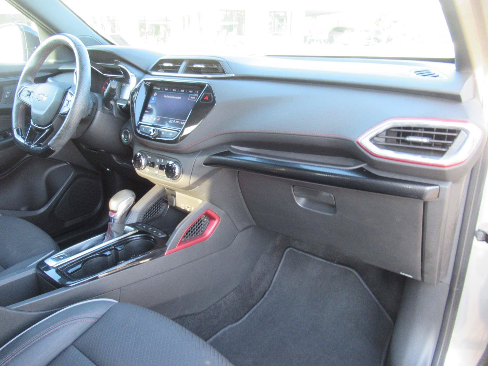 Used 2023 Chevrolet TrailBlazer RS w/ Convenience Package FWD image 11