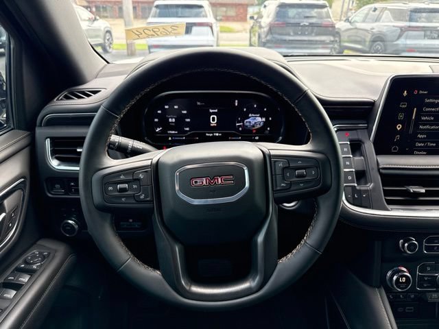 Used 2024 GMC Yukon AT4 w/ Technology Package AWD/4WD image 3