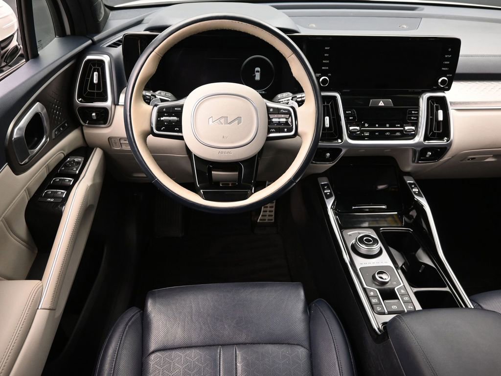 Used 2022 Kia Sorento SX Prestige w/ Panoramic Sunroof Package image 14