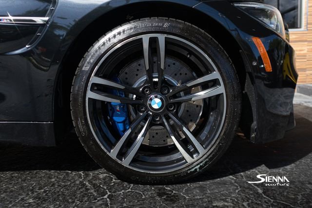 Used 2018 BMW M4 Convertible image 49