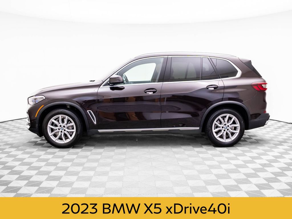 Used 2023 BMW X5 xDrive40i w/ Executive Package image 2