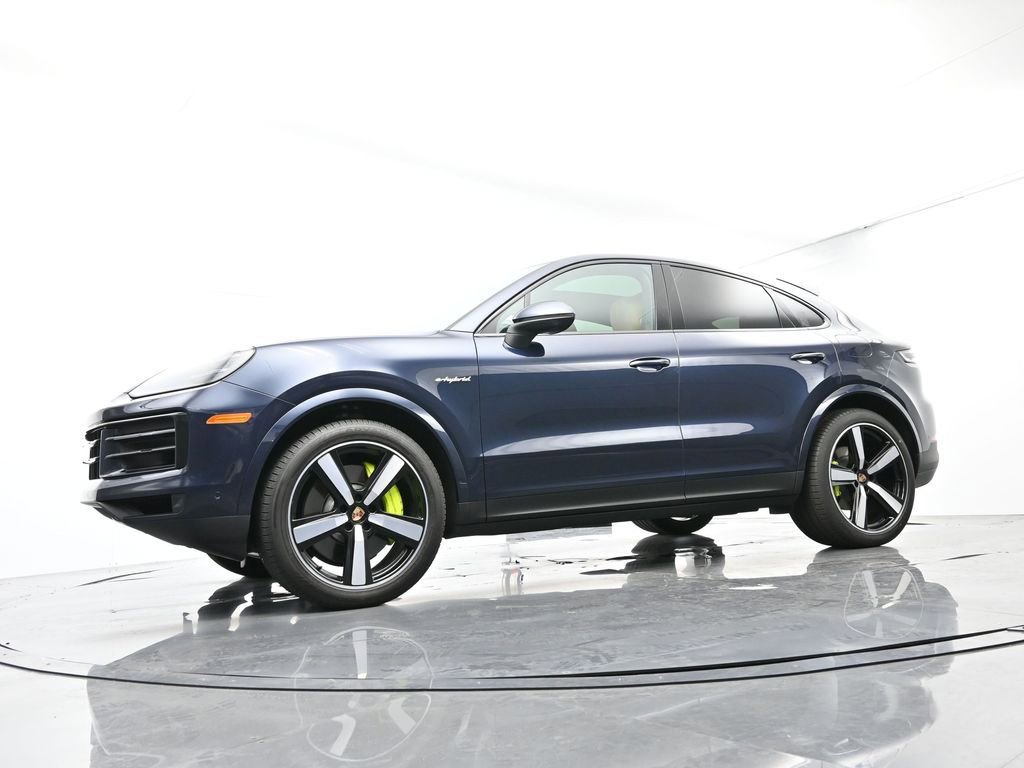 Certified 2025 Porsche Cayenne E-Hybrid Coupe image 45