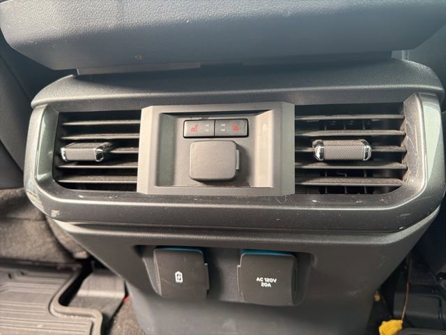 Used 2022 Ford F150 Lariat w/ Equipment Group 502A High image 16