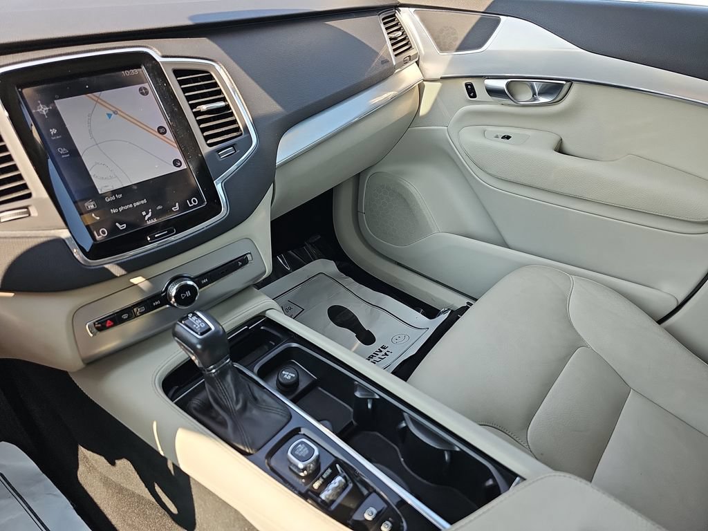 Used 2018 Volvo XC90 T5 Momentum w/ Convenience Package AWD/4WD image 25