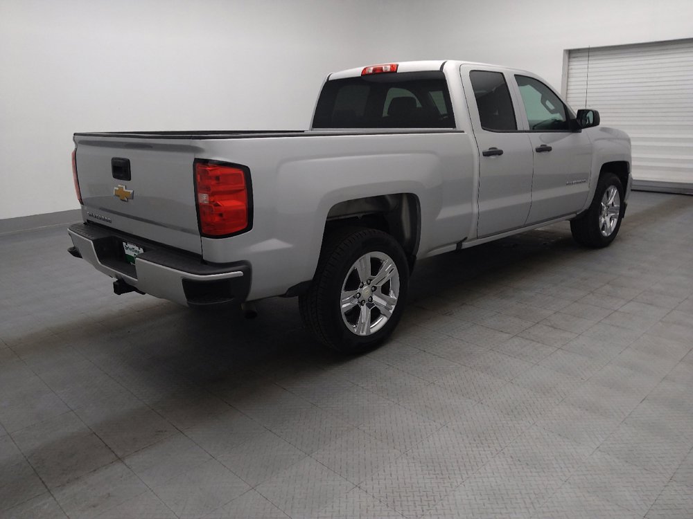 Used 2018 Chevrolet Silverado 1500 Custom w/ Custom Value Package RWD image 10