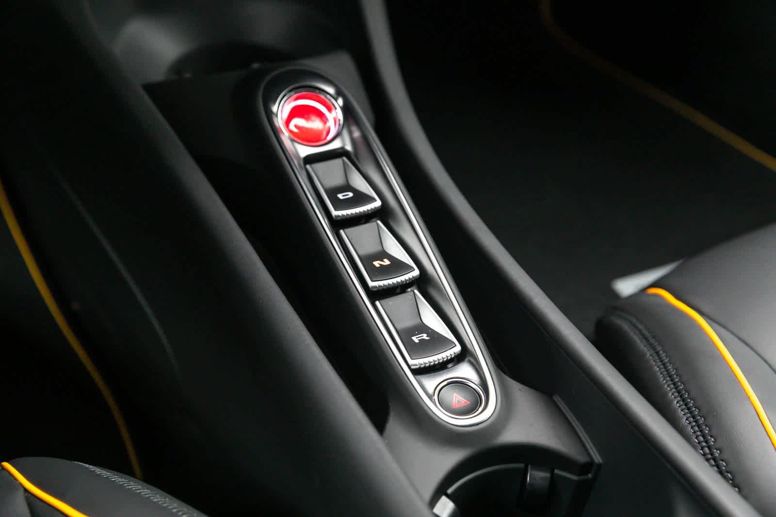 Used 2023 McLaren Artura RWD image 22