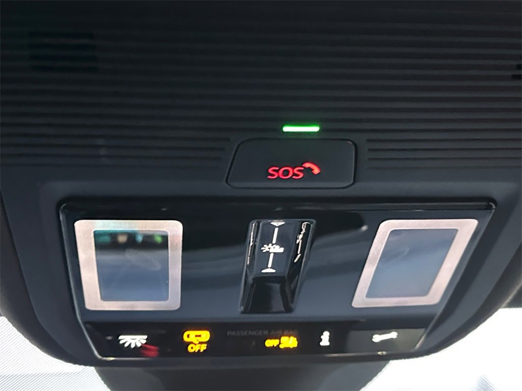 Used 2025 Volkswagen ID.4 Pro S Plus image 18