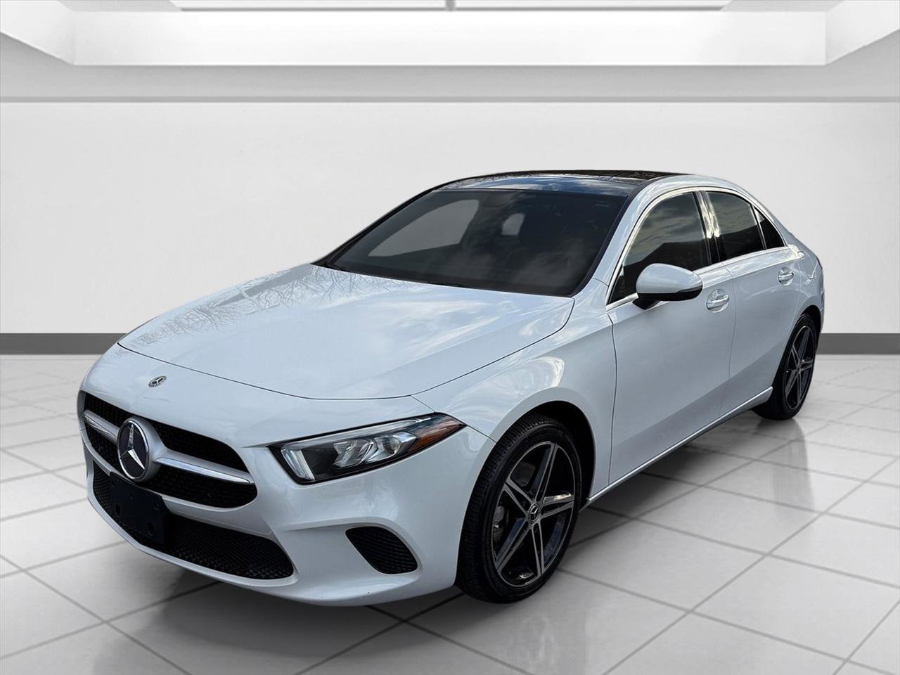 Used 2019 Mercedes-Benz A 220 4MATIC image 3