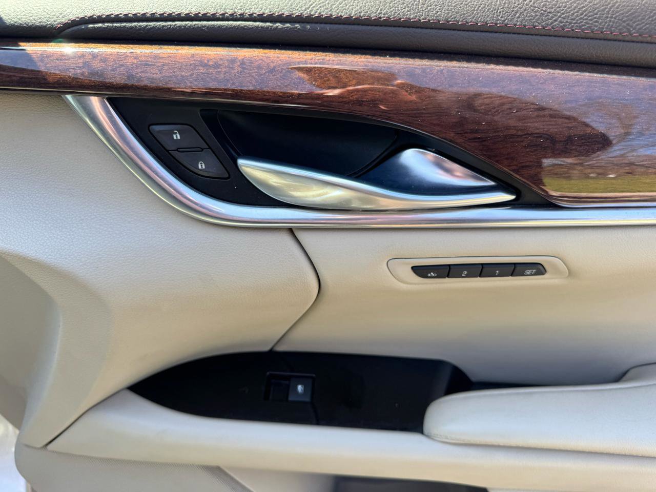 Used 2014 Cadillac XTS Premium image 34