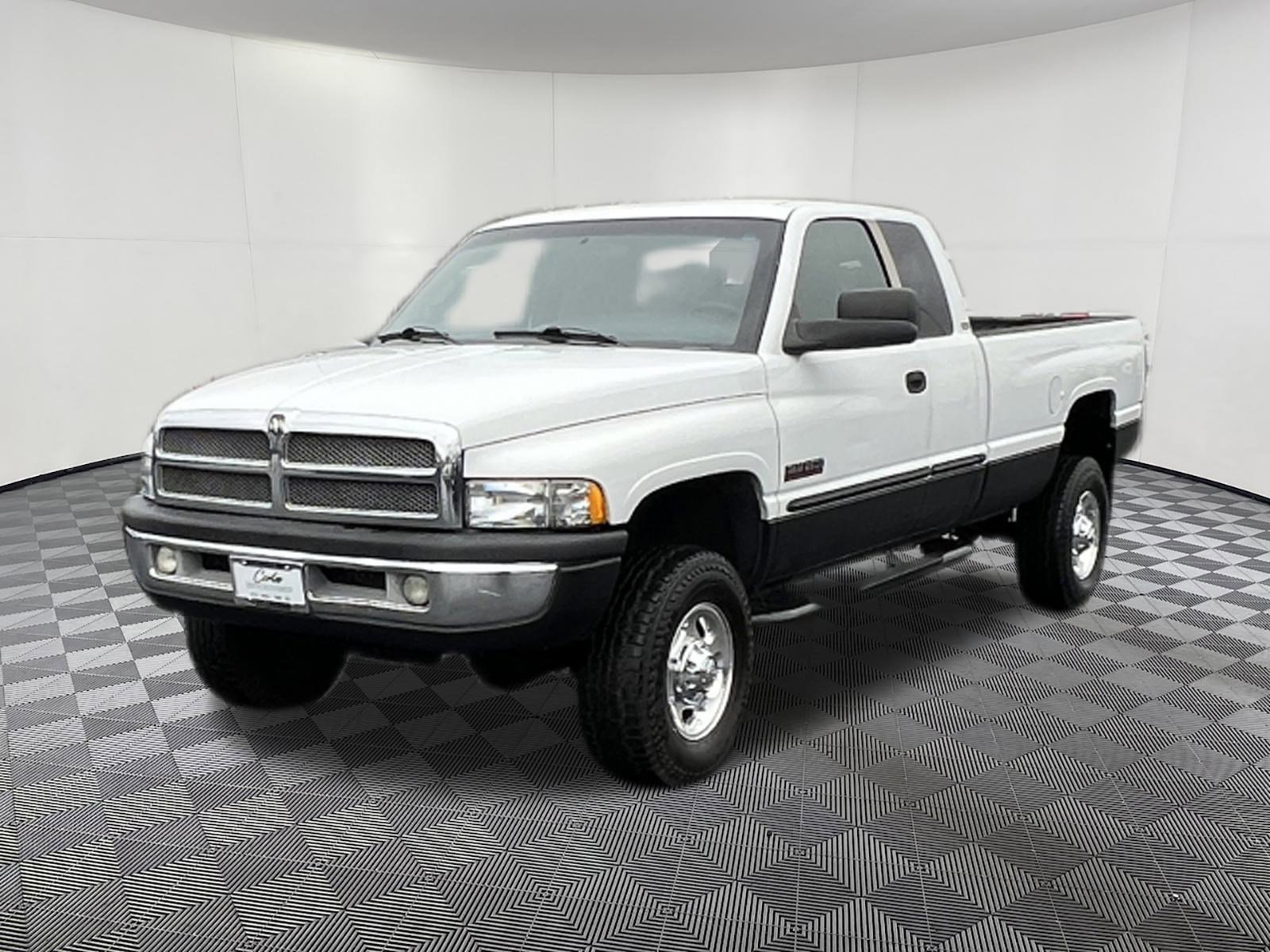 Used 2001 Dodge Ram 2500 Truck ST image 3