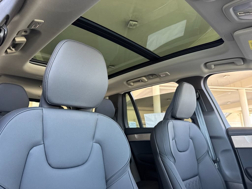 New 2026 Volvo XC90 B5 Plus AWD/4WD image 17
